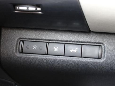 Certified 2022 Nissan Pathfinder SL w/ SL Premium Package AWD/4WD image 36