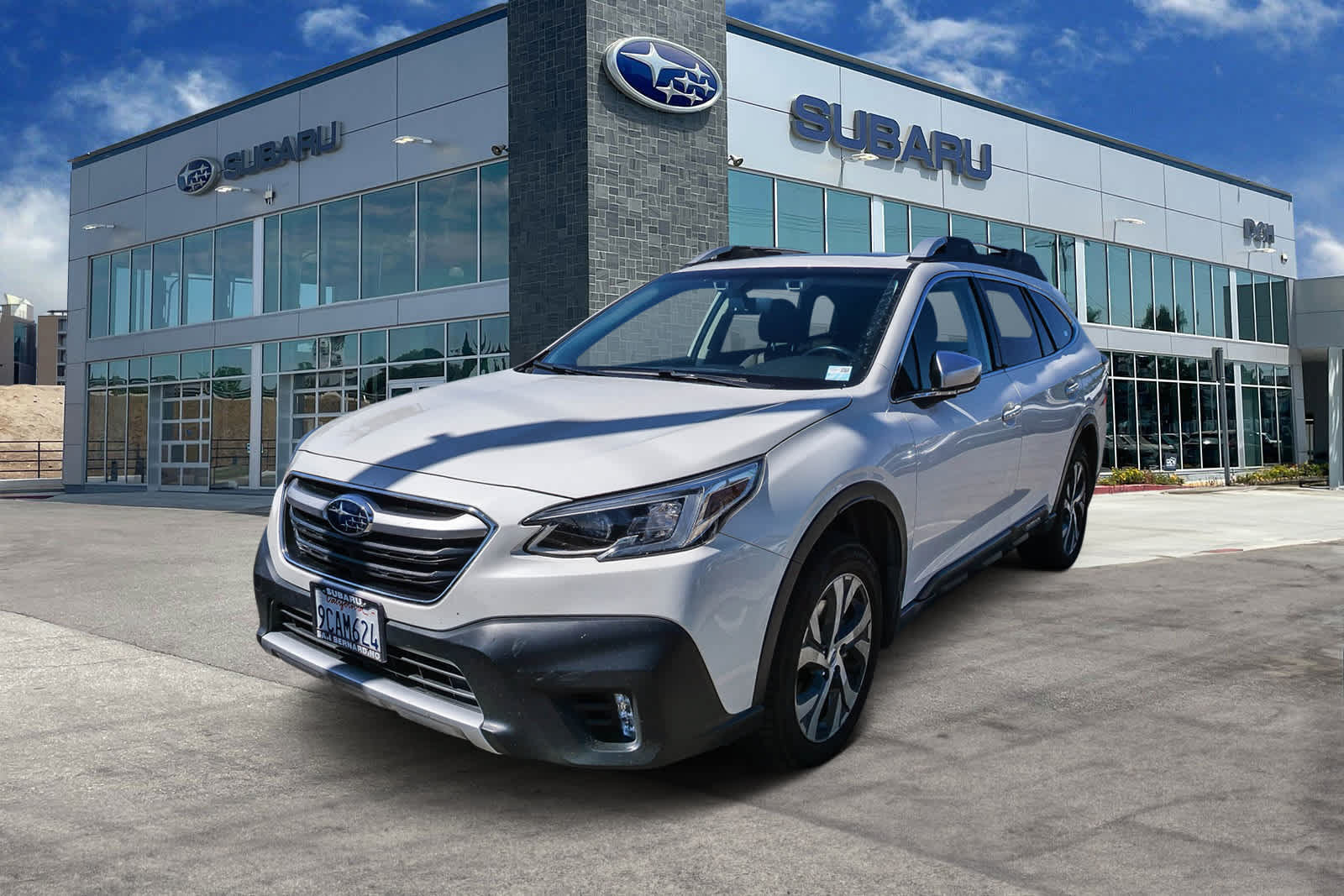 Certified 2022 Subaru Outback Touring XT w/ Popular Package #2 AWD/4WD image 1