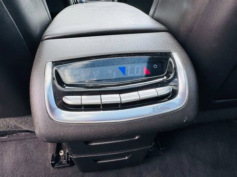 Used 2020 Cadillac XT6 Premium Luxury FWD image 14