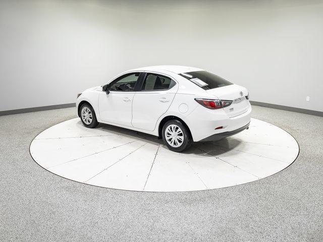 Used 2019 Toyota Yaris L FWD image 29