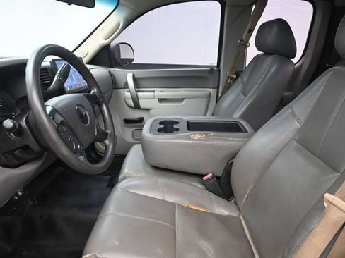 Used 2013 Chevrolet Silverado 1500 W/T RWD image 16