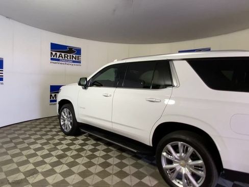 Used 2024 Chevrolet Tahoe Premier w/ Premium Package AWD/4WD image 8