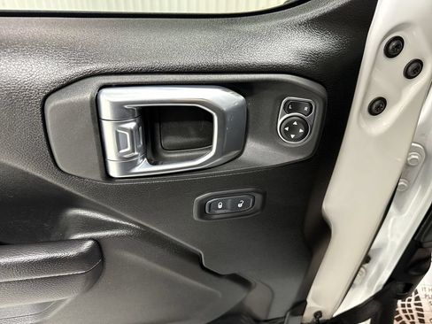 Used 2021 Jeep Wrangler Unlimited Sport AWD/4WD image 24