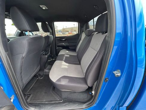 Used 2021 Toyota Tacoma TRD Off-Road w/ Technology Package image 27