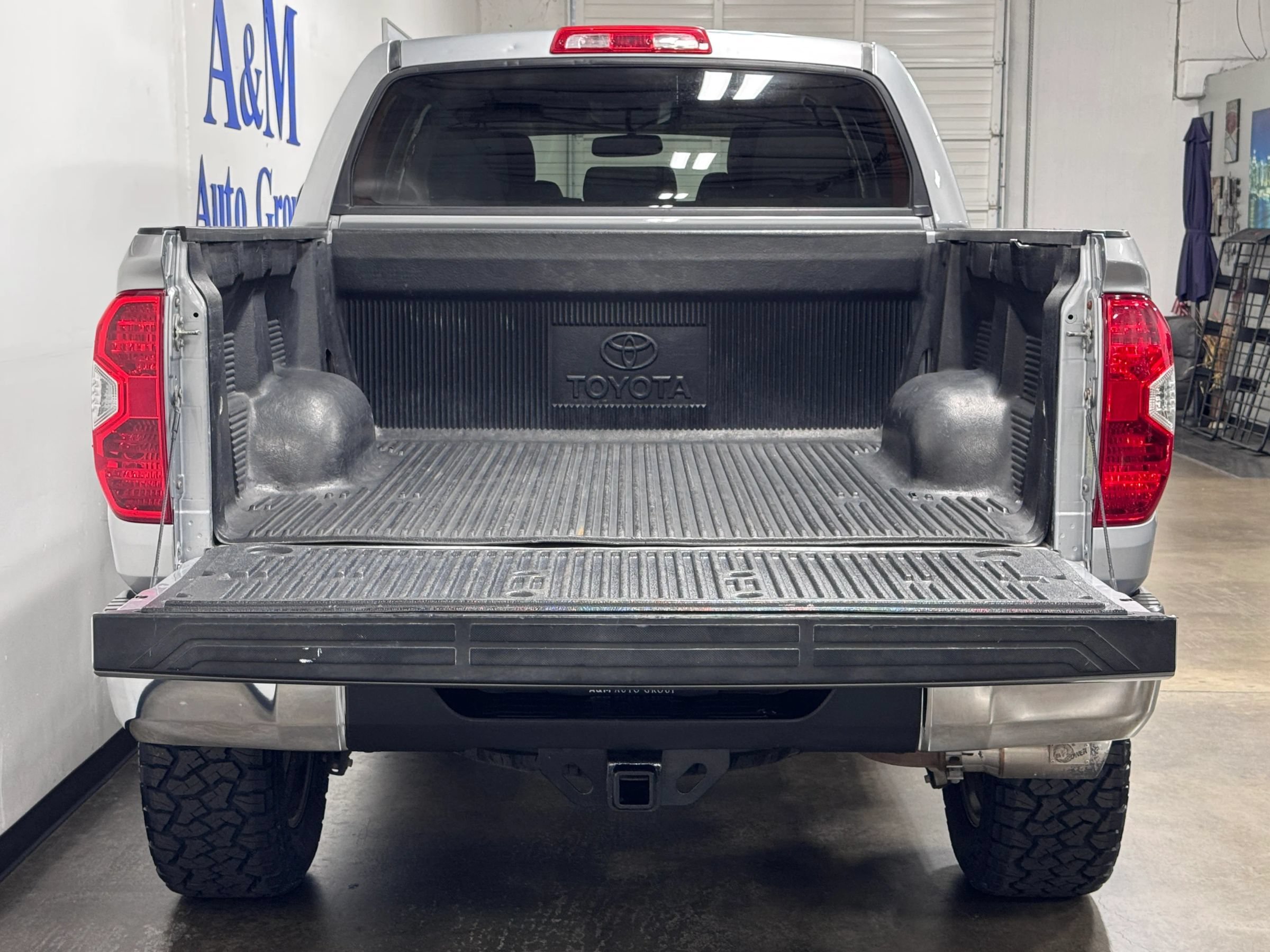 Used 2014 Toyota Tundra SR5 w/ SR5 Upgrade Package AWD/4WD image 7