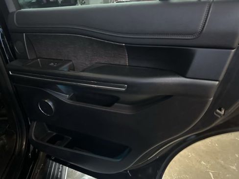 Used 2021 Ford Expedition Limited image 24