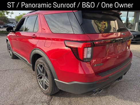 Used 2025 Ford Explorer ST w/ Sun And Sound Package image 9