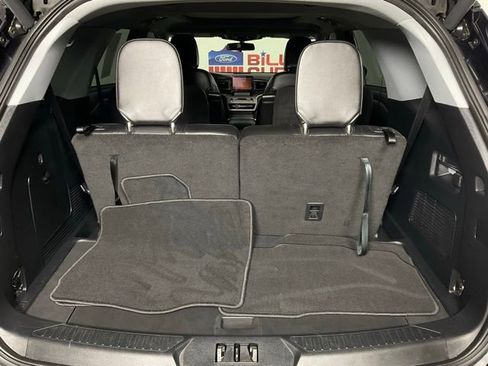 Used 2023 Ford Explorer XLT w/ Equipment Group 202A image 11