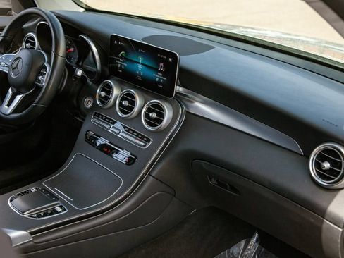 Used 2022 Mercedes-Benz GLC 300 image 11