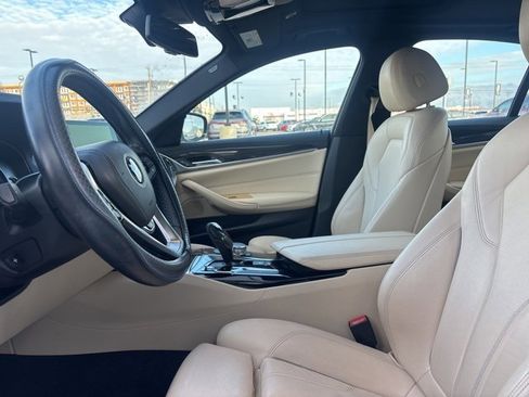 Used 2018 BMW 530i xDrive image 22