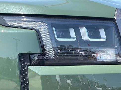 New 2026 Nissan Frontier SV w/ Tow Package AWD/4WD image 29