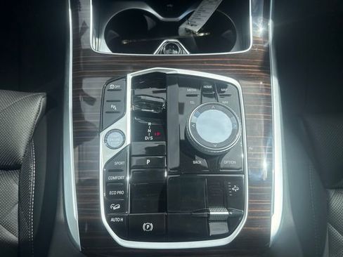 New 2026 BMW X7 xDrive40i AWD/4WD image 17