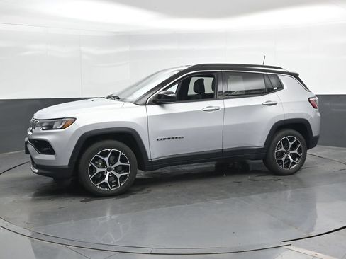 Used 2025 Jeep Compass Limited AWD/4WD image 8