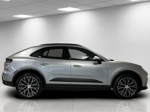 New 2025 Porsche Macan Electric image 9