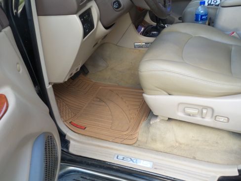 Used 1999 Lexus LX 470 4WD image 9