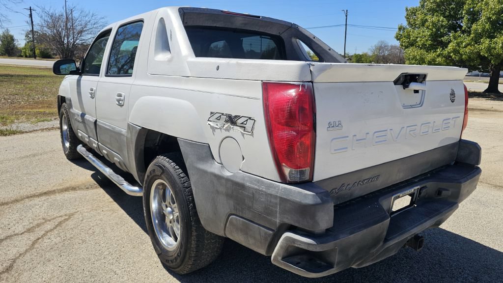 Used 2002 Chevrolet Avalanche 4x4 w/ Off-Road Suspension Pkg image 4