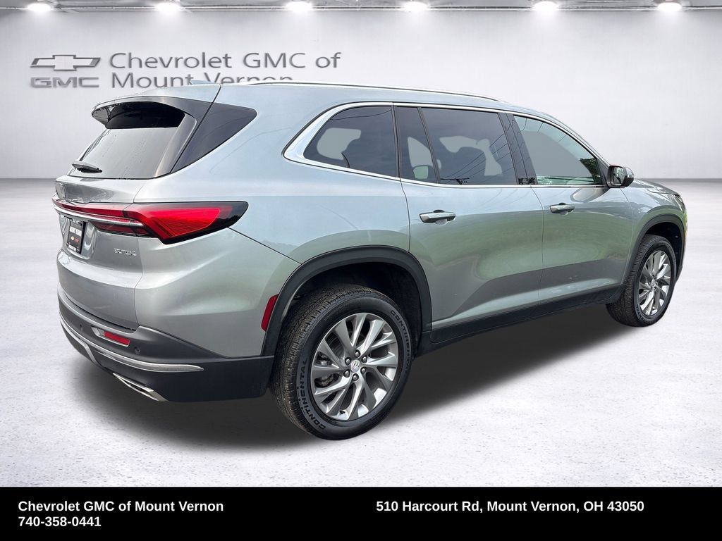 Used 2025 Buick Enclave Preferred AWD/4WD image 5