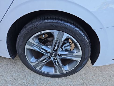 Used 2023 Kia K5 EX image 32