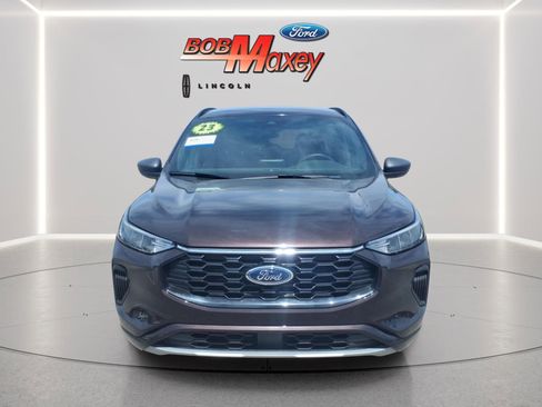 Used 2023 Ford Escape ST-Line w/ Cold Weather Package FWD image 2