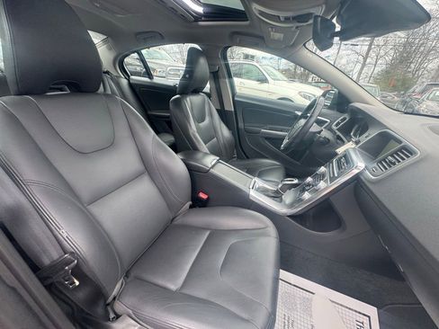 Used 2017 Volvo S60 T5 Inscription w/ Convenience Package image 19