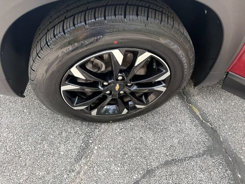 Certified 2023 Chevrolet TrailBlazer LT FWD image 29