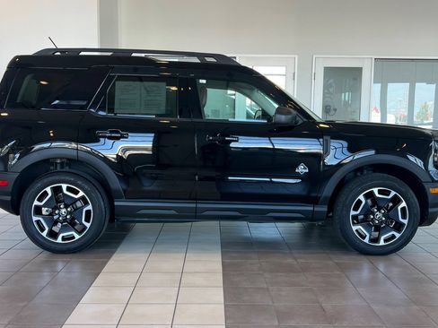 Used 2022 Ford Bronco Sport Outer Banks w/ Tech Package AWD/4WD image 3