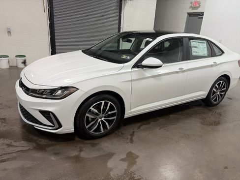 New 2026 Volkswagen Jetta SE image 6