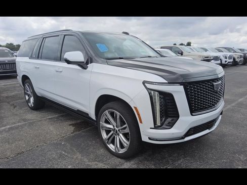 Used 2026 Cadillac Escalade ESV Platinum Sport AWD/4WD image 8