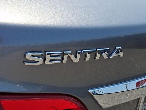 Used 2018 Nissan Sentra SV FWD image 30
