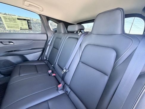 Certified 2025 Nissan Murano SV image 25