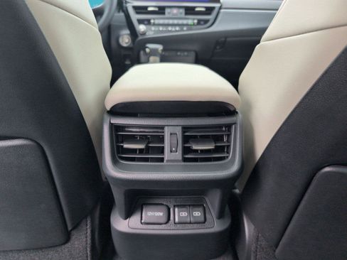 New 2025 Lexus ES 350 w/ Premium Package image 17