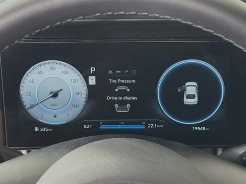 Used 2025 Hyundai Elantra Limited FWD image 15