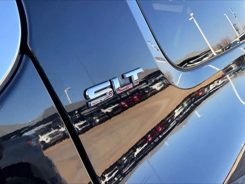 Used 2018 GMC Acadia SLT image 10