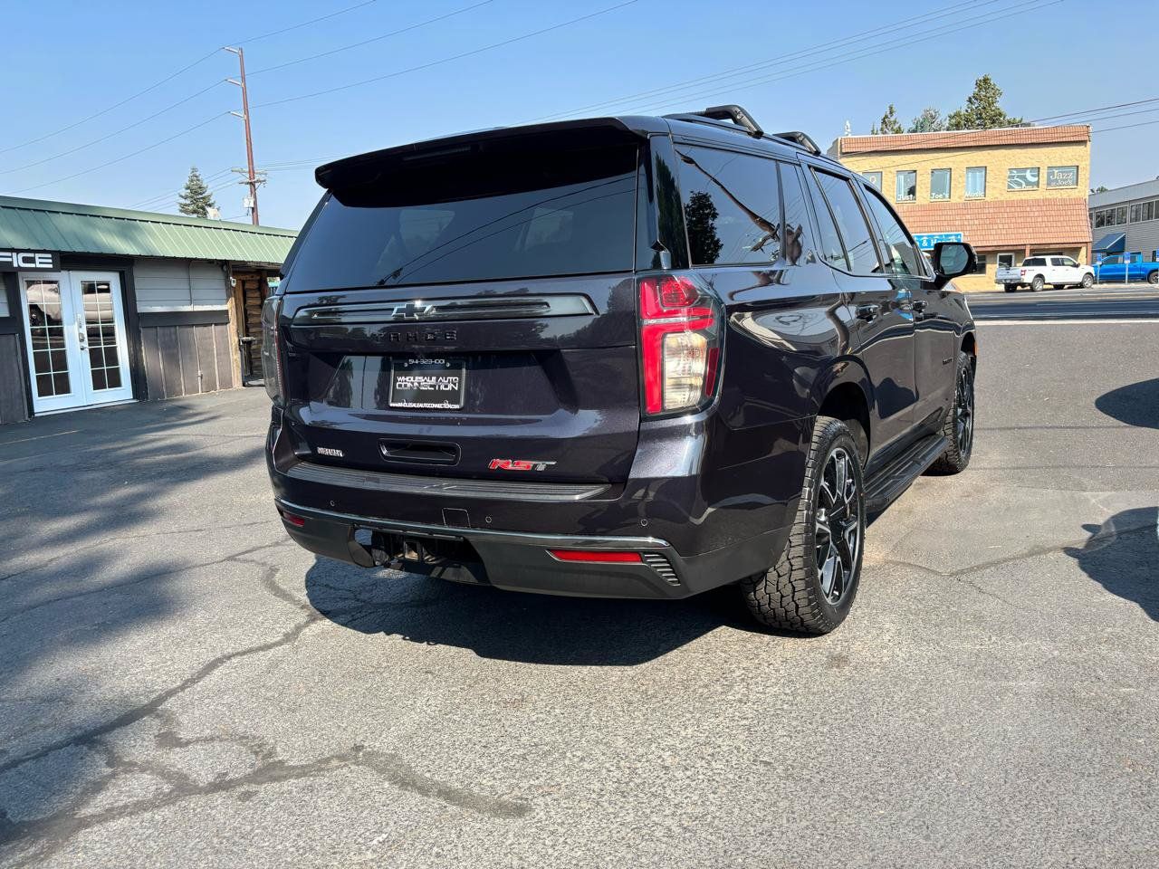 Used 2022 Chevrolet Tahoe RST w/ Luxury Package AWD/4WD image 5
