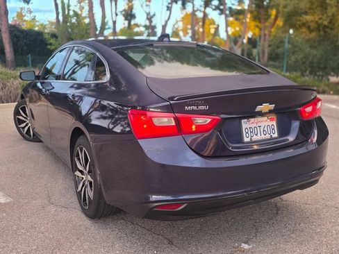Used 2017 Chevrolet Malibu LT w/ Sport Package FWD image 37