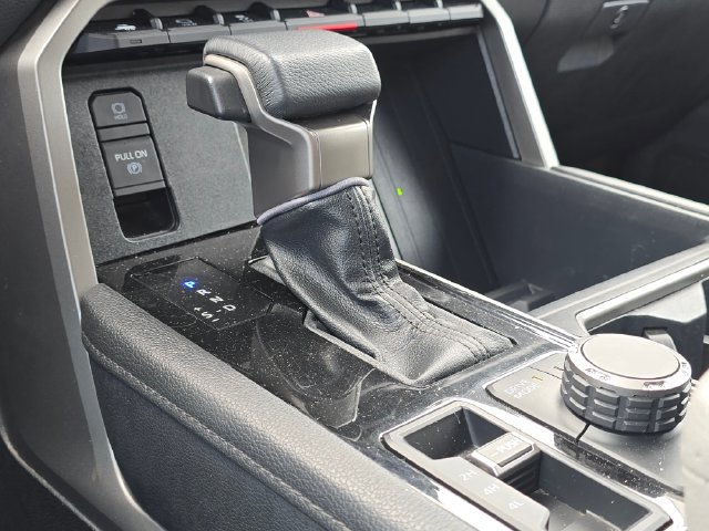 Used 2022 Toyota Tundra Limited AWD/4WD image 37