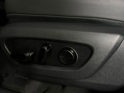 Used 2025 Lexus RX 350 FWD image 23