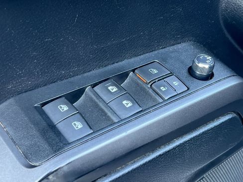 Used 2017 Toyota Tacoma TRD Off-Road w/ Tow Package image 14