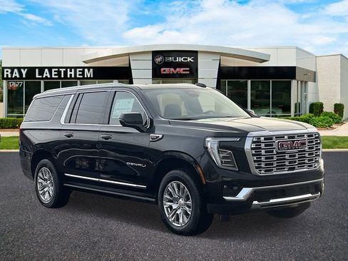 New 2026 GMC Yukon XL Denali w/ Sun & Power Step Package image 8
