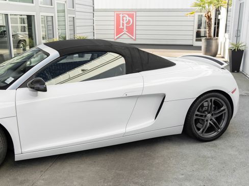 Used 2011 Audi R8 V8 image 5