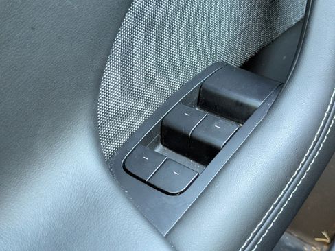 Used 2023 Tesla Model S Plaid image 25