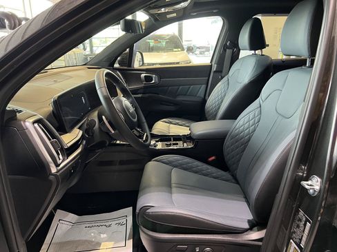 Used 2025 Kia Sorento SX Prestige AWD/4WD image 13