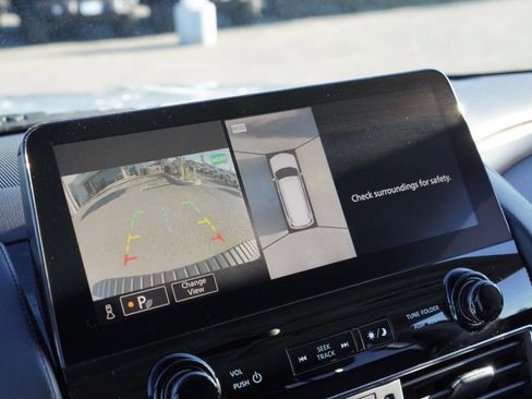 Used 2024 Nissan Armada SL w/ Captain's Chairs Package image 14