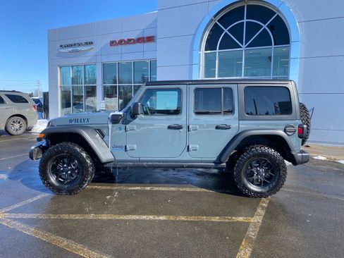 Used 2025 Jeep Wrangler Unlimited Sport S 4xe AWD/4WD image 9