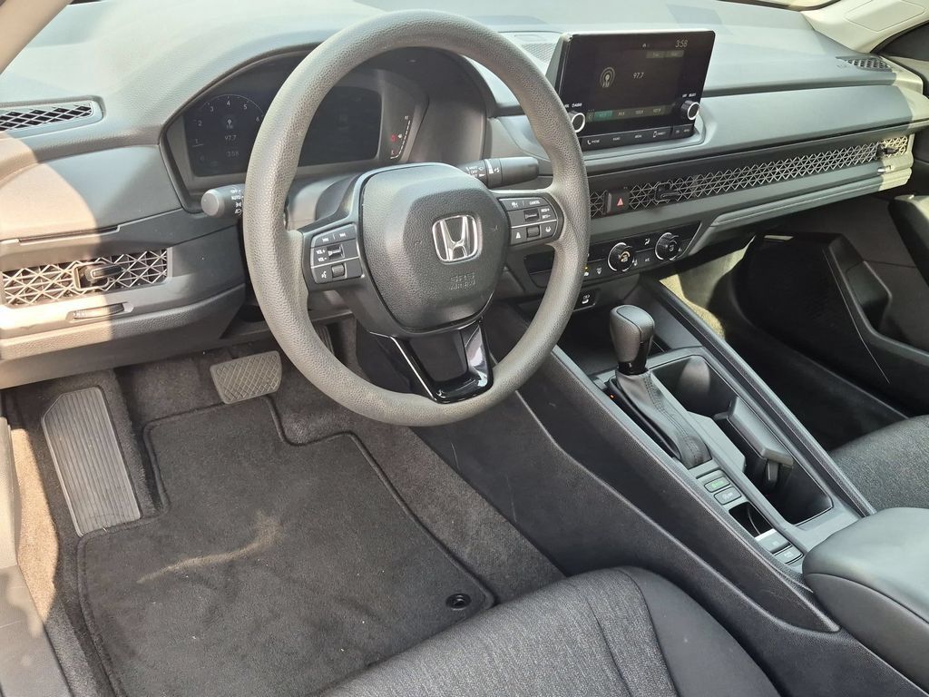 Used 2025 Honda Accord LX image 15