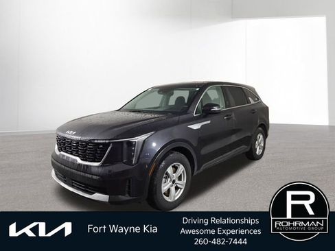 Certified 2025 Kia Sorento LX image 1