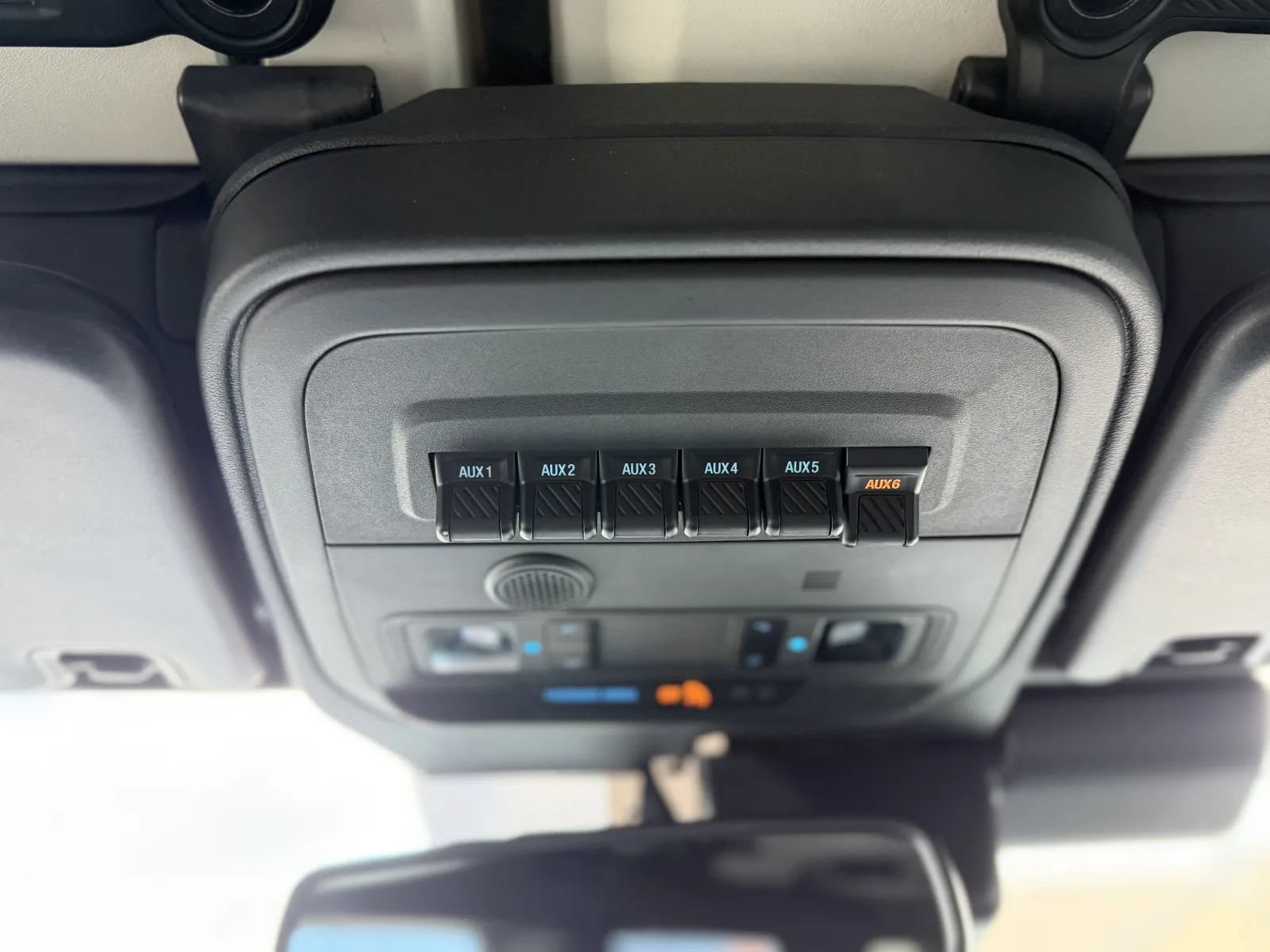 Used 2025 Ford Bronco Heritage Edition AWD/4WD image 40