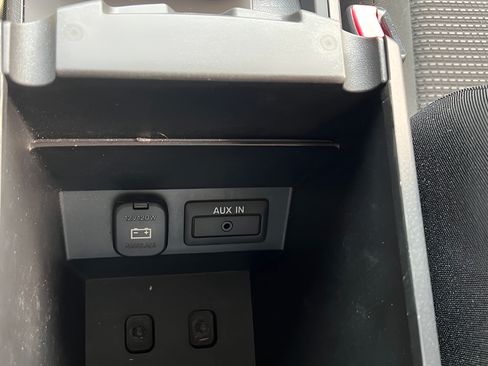 Used 2012 MAZDA MAZDA3 i Touring FWD image 29