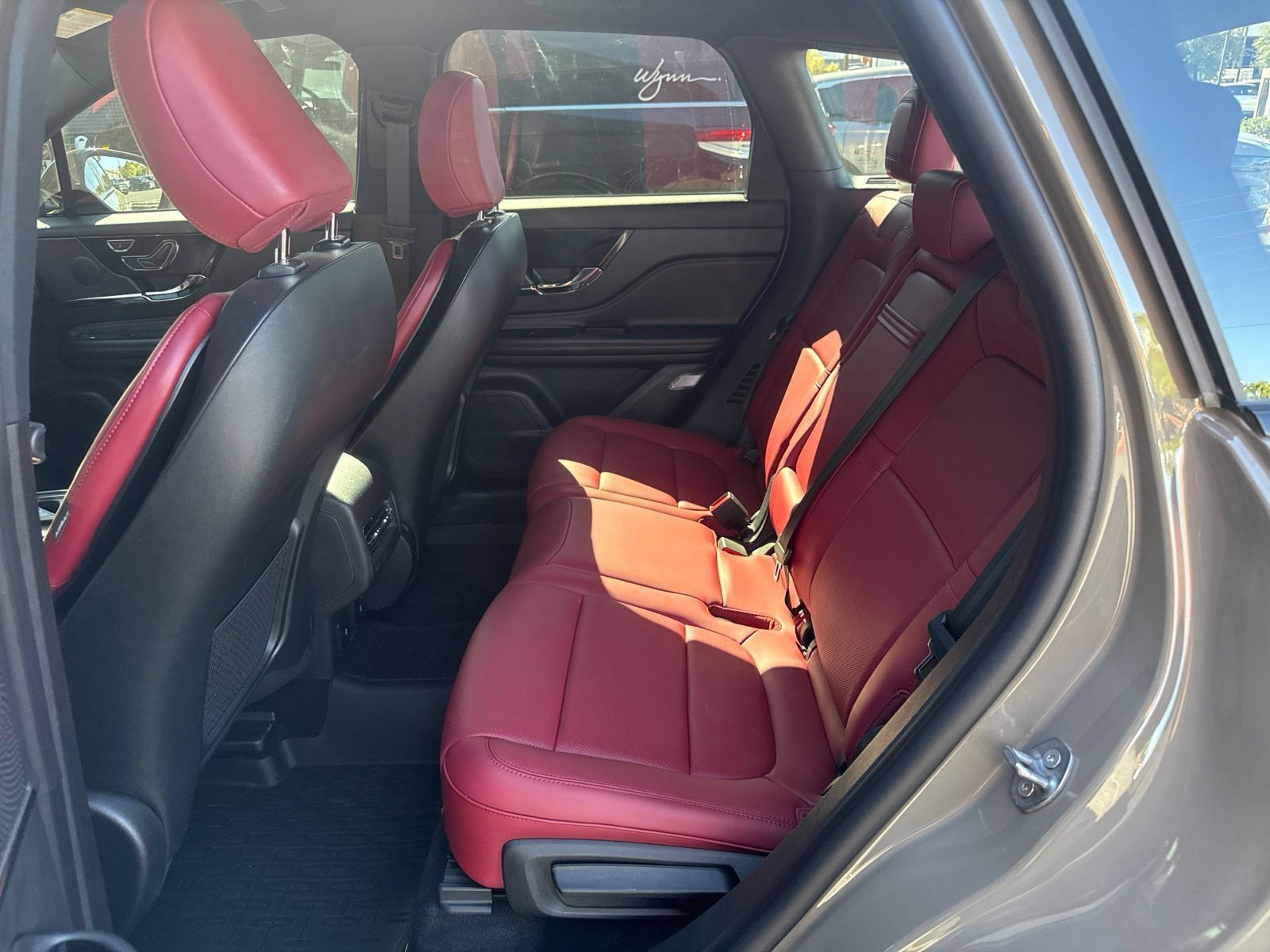Certified 2025 Lincoln Corsair Reserve w/ Jet Appearance Package AWD/4WD image 17