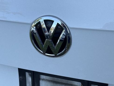 Used 2019 Volkswagen Tiguan SE FWD image 9